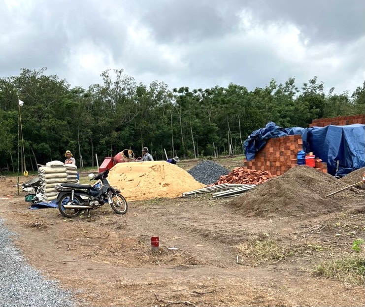 Bán đất thị xã Bình Long 6 sổ hồng riêng, ngay chợ, đường 18m